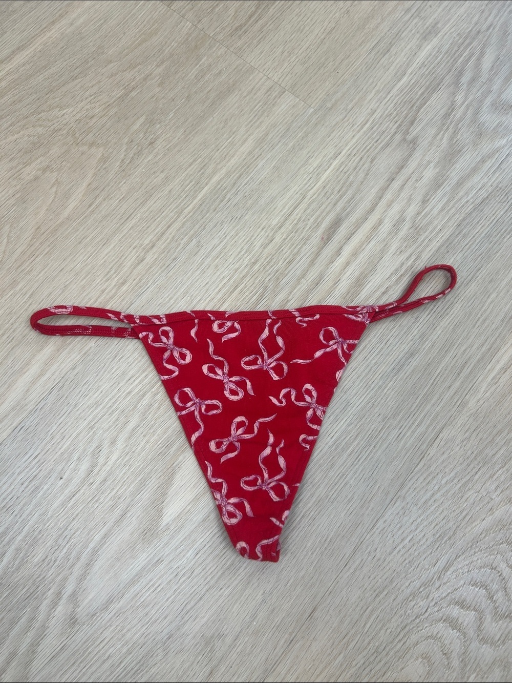 Victoria’s Secret V String Bow Print Thong Panty M